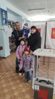 Всей семьей Всей семьей.